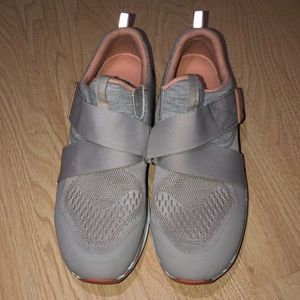 TIEM Slipstream Grey, Pink & Blue Spin Shoes